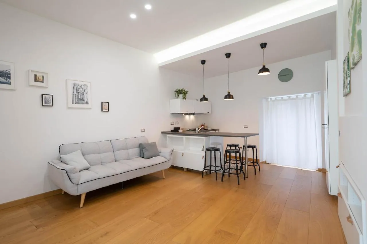 Apartment Andrea'S Home By Dimorra Naples Italy